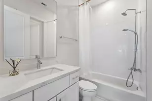 3305 W 11th St, Houston, TX 77008 - Photo 7
