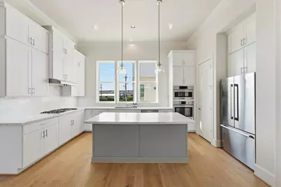 3305 W 11th Street, Houston, TX 77008 - Photo 9