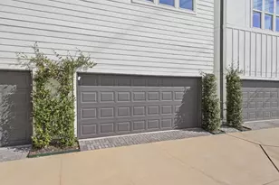 3305 W 11th St, Houston, TX 77008 - Photo 3