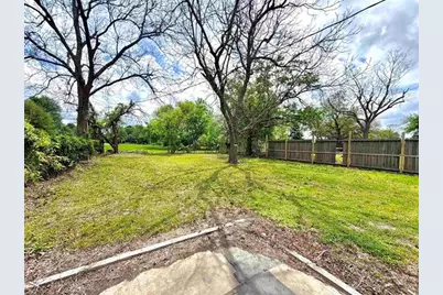 710 W 14th Street, Port Arthur, TX 77640 - Photo 9