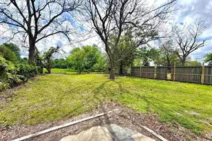 710 W 14th St, Port Arthur, TX 77640 - Photo 9