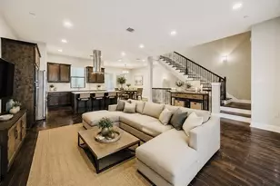608 W 28th St, Houston, TX 77008 - Photo 1