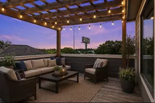 608 W 28th St, Houston, TX 77008 - Photo 1
