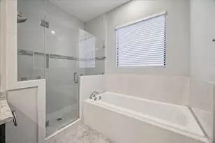 608 W 28th St, Houston, TX 77008 - Photo 27