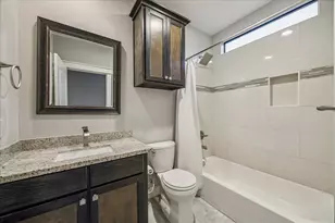608 W 28th St, Houston, TX 77008 - Photo 15