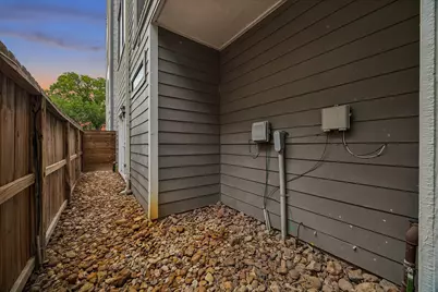 608 W 28th Street #B, Houston, TX 77008 - Photo 27