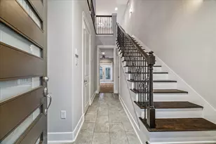 608 W 28th St, Houston, TX 77008 - Photo 5