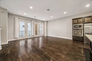 608 W 28th St, Houston, TX 77008 - Photo 7