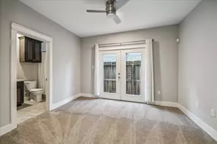 608 W 28th St, Houston, TX 77008 - Photo 7