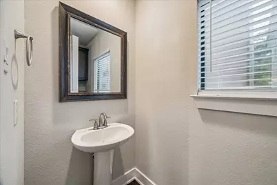 608 W 28th Street #B, Houston, TX 77008 - Photo 23