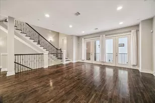 608 W 28th St, Houston, TX 77008 - Photo 9