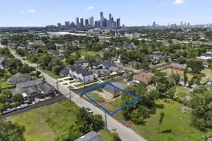 2417 Lee St, Houston, TX 77026 - Photo 1