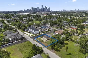 2417 Lee St, Houston, TX 77026 - Photo 1