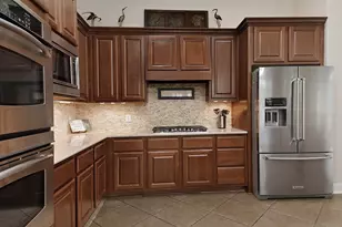 2 Bloomsbury Ct, Conroe, TX 77384 - Photo 13