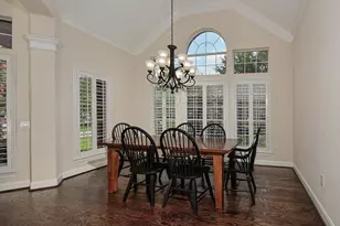 2 Bloomsbury Ct, Conroe, TX 77384 - Photo 5