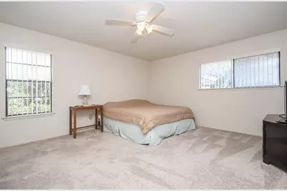 2684 Bering Drive, Houston, TX 77057 - Photo 15