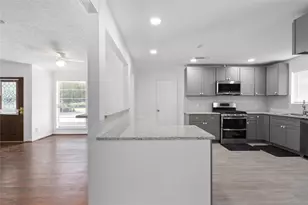 500 Shirleen Dr, Seabrook, TX 77586 - Photo 9