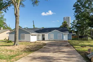 500 Shirleen Dr, Seabrook, TX 77586 - Photo 1