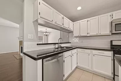 27 Lush Meadow Place, The Woodlands, TX 77381 - Photo 13