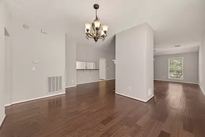 27 Lush Meadow Place, The Woodlands, TX 77381 - Photo 5