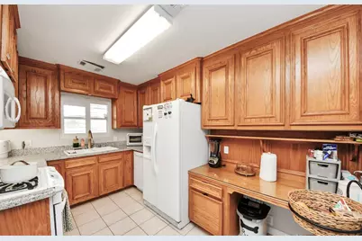 1226 Stonecrest, Houston, TX 77018 - Photo 9