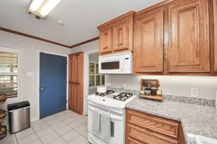 1226 Stonecrest, Houston, TX 77018 - Photo 11