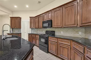 13018 Sweetgum Shores Dr, Houston, TX 77044 - Photo 11