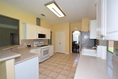 6327 Merona Lane, Houston, TX 77041 - Photo 9