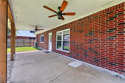 16003 Salton Point Drive, Friendswood, TX 77546 - Photo 33