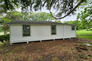 1329 Adams Rd, Bay City, TX 77414 - Photo 15