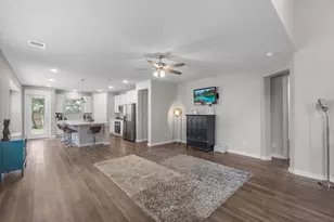 444 Flowering Lotus Ct, Conroe, TX 77318 - Photo 5