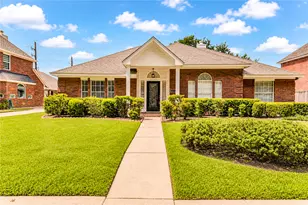 3223 Richland Dr, Sugar Land, TX 77478 - Photo 1