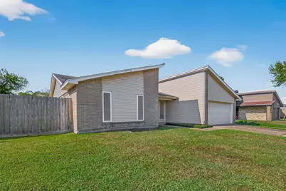 2905 Park Shadow Lane, Deer Park, TX 77536 - Photo 3