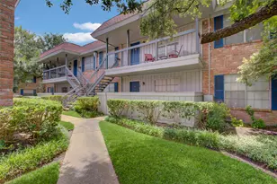 2350 Bering Dr, Houston, TX 77057 - Photo 3