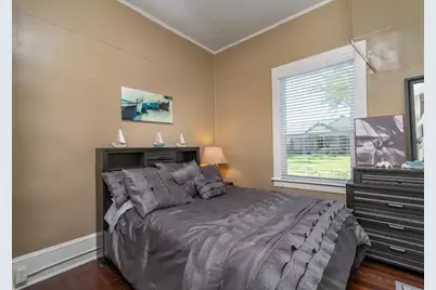 3027 Avenue L, Galveston, TX 77550 - Photo 9