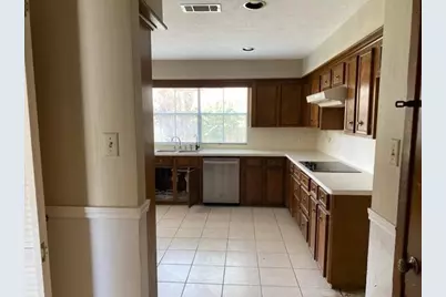 6907 King Arthur Court, Spring, TX 77379 - Photo 5