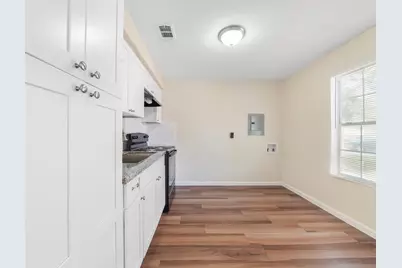 8244 Hartford 1/2 Street, Houston, TX 77017 - Photo 5