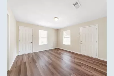 8244 Hartford 1/2 Street, Houston, TX 77017 - Photo 11