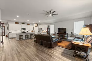 5851 Brimstone Hill Ln, Conroe, TX 77304 - Photo 5