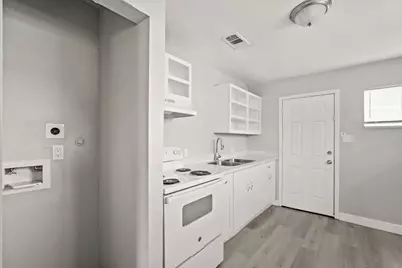 7815 Glass Street, Houston, TX 77016 - Photo 9