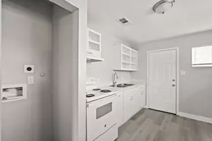 7815 Glass St, Houston, TX 77016 - Photo 9