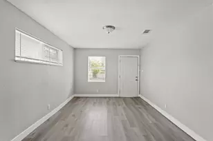 7815 Glass St, Houston, TX 77016 - Photo 3