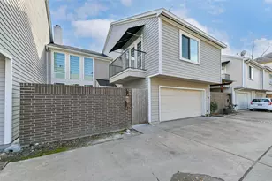 2600 Nantucket Dr, Houston, TX 77057 - Photo 3