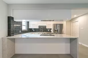 2600 Nantucket Dr, Houston, TX 77057 - Photo 17