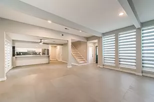 2600 Nantucket Dr, Houston, TX 77057 - Photo 9