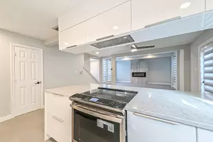 2600 Nantucket Dr, Houston, TX 77057 - Photo 23