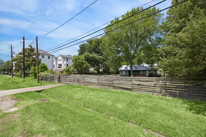 1235 W 25th Street, Houston, TX 77008 - Photo 3