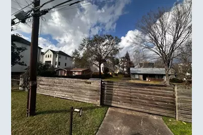 1235 W 25th Street, Houston, TX 77008 - Photo 9