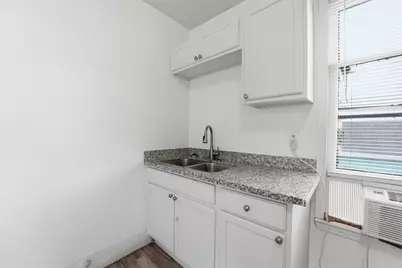 3913 Winnie Street, Galveston, TX 77550 - Photo 7