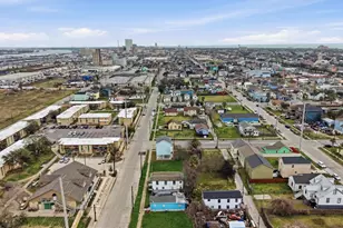 3913 Winnie St, Galveston, TX 77550 - Photo 27